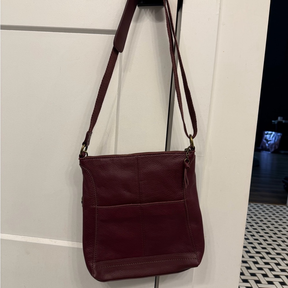 The Sak Lucia Leather crossbody purse Shoulder Bag - Picture 9 of 9